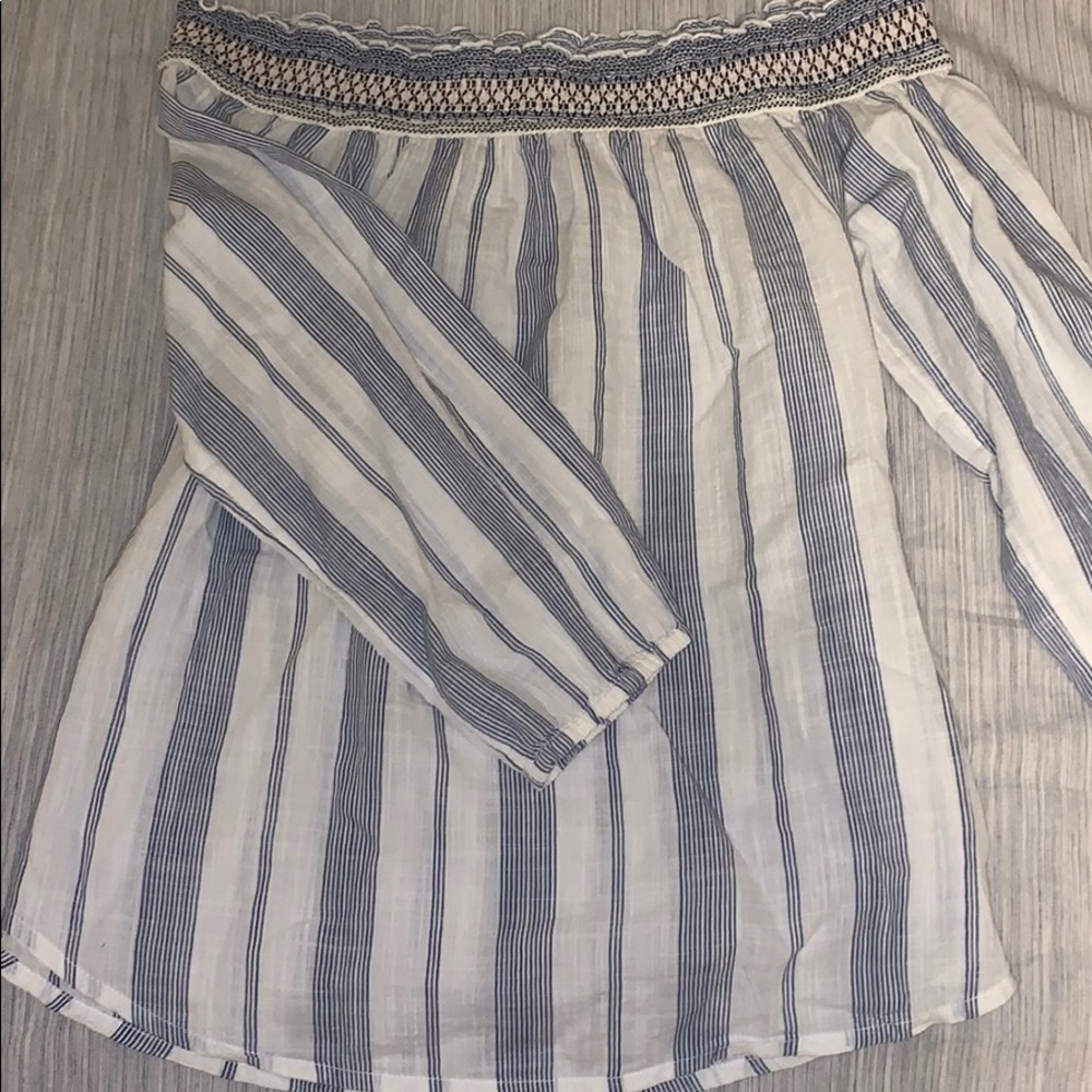 Off the shoulders, striped Abercrombie & Fitch top